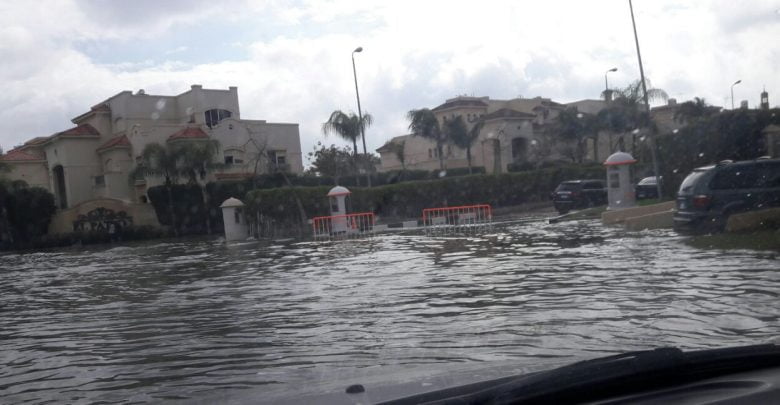 يلا خبر | من السبت وحتى الإثنين.. سيول غزيرة تجتاح صعيد مصر