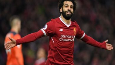 يلا خبر | محمد صلاح يقوم بنشر صورة لعادل إمام ويعلق عليها “حالي وأنا بتابع الأخبار”