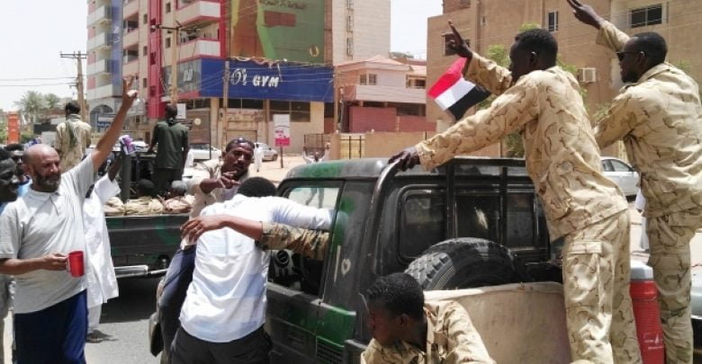 يلا خبر  | الوطن | مصر | الخارجية: نتابع أحوال المصريين في السودان