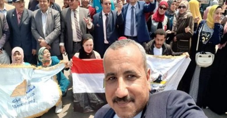 يلا خبر  | بالصور.. وفد دمياط يدعو المواطنين للتصويت في الاستفتاء