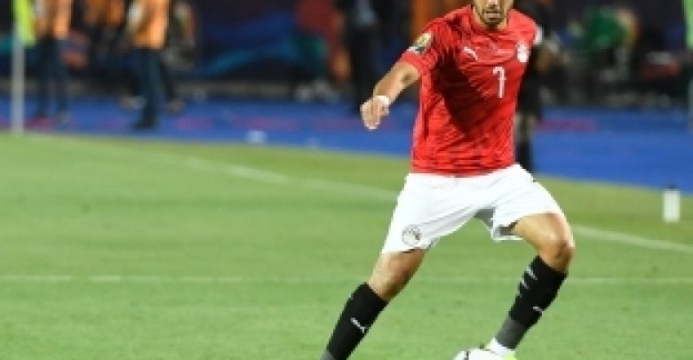 يلا خبر  | صور| "بَص على الجون".. تريزيجيه ينفذ وعده للجمهور بأول هدف في كان 2019